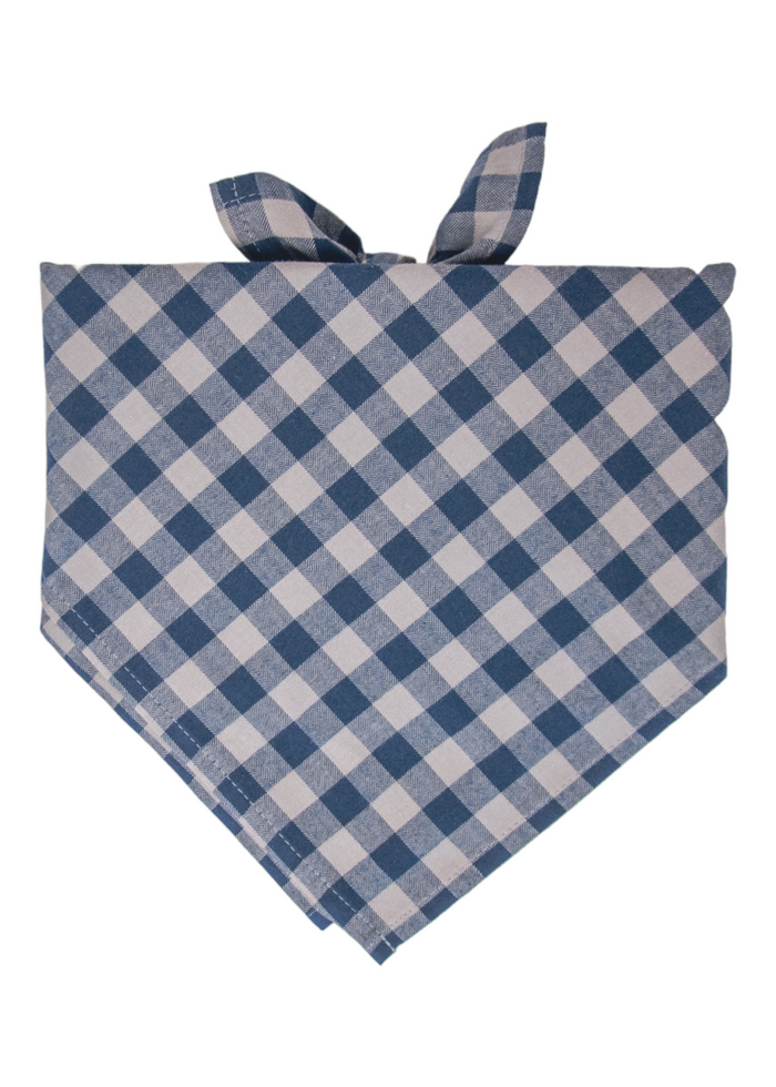This soft flannel dog bandana adds a charming finishing touch with its blue check pattern and easy tie-back fit — because your pup deserves to be best dressed from collar to tail.