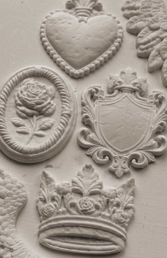 Heraldry 6x10 IOD Mould™
