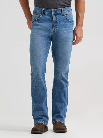 Wrangler Retro Men's Relaxed Bootcut Jean in Evan