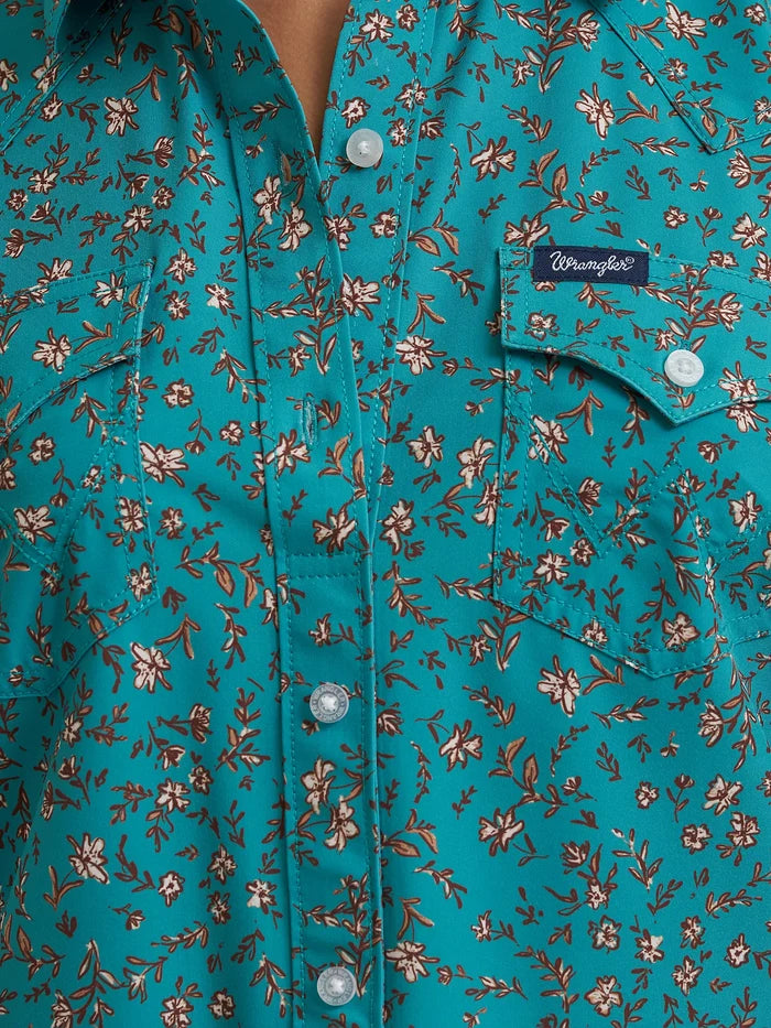 Wrangler Women's L/S Aria Performance Button Up Shirt in Green