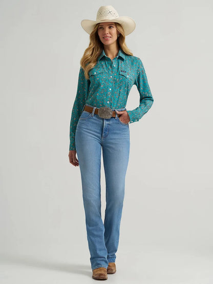 Wrangler Women's L/S Aria Performance Button Up Shirt in Green