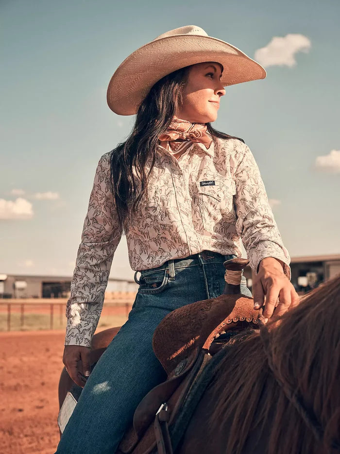 Wrangler Women's L/S Aria Performance Button Up Shirt in White Horse Print